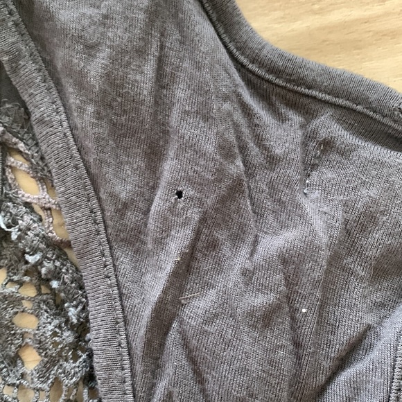 O’Neill Tank - Picture 5 of 5